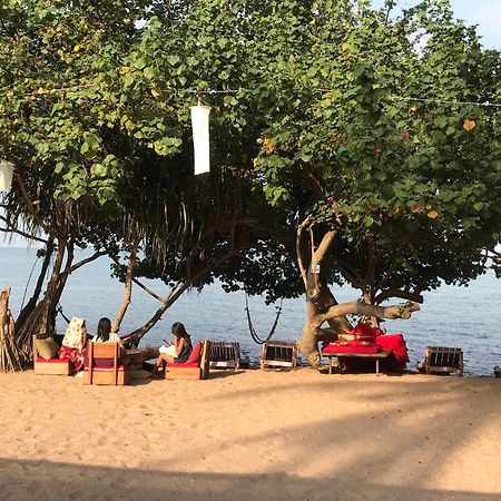 Fat Rabbit Beach Resort Kep Exterior foto