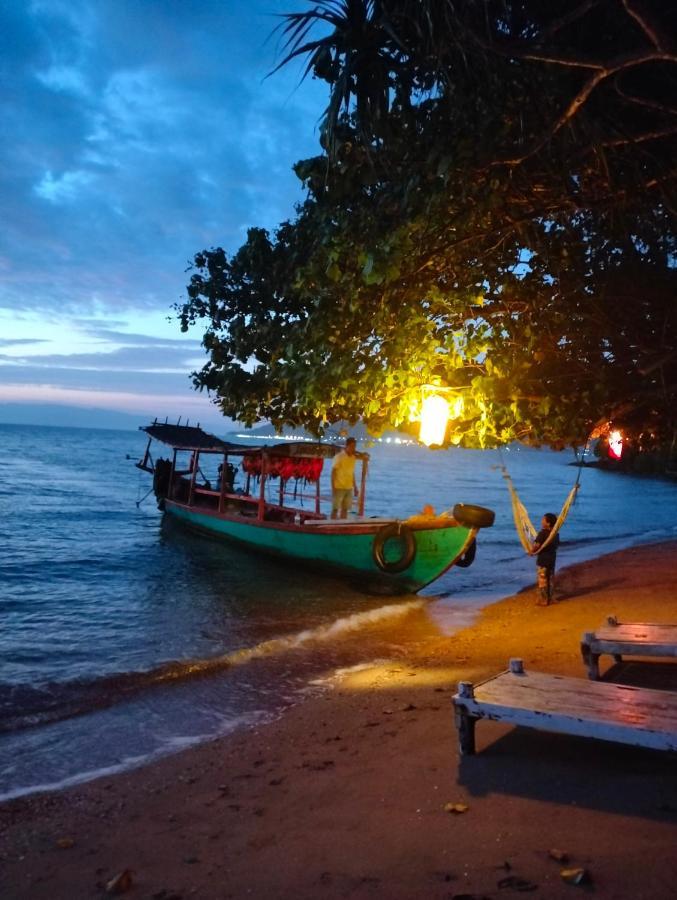 Fat Rabbit Beach Resort Kep Exterior foto