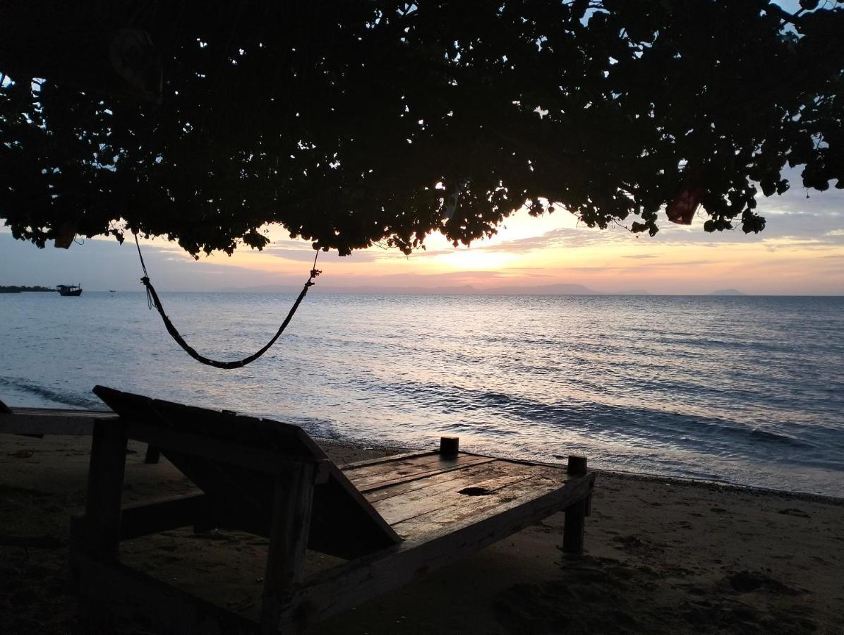 Fat Rabbit Beach Resort Kep Exterior foto